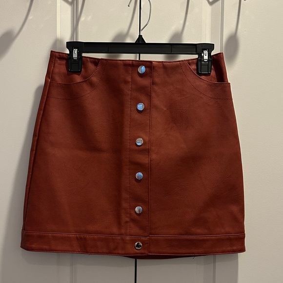 Topshop Dresses & Skirts - Women's Brown/burgundy Button-Up Skirt